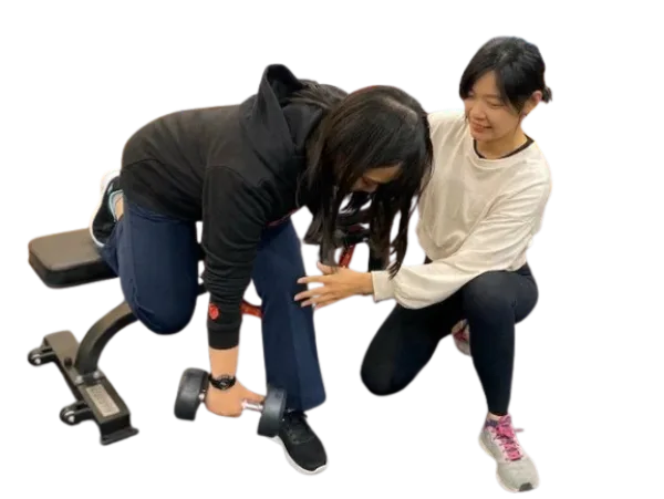 台中女教練小班制課程，貼身指導學員訓練動作